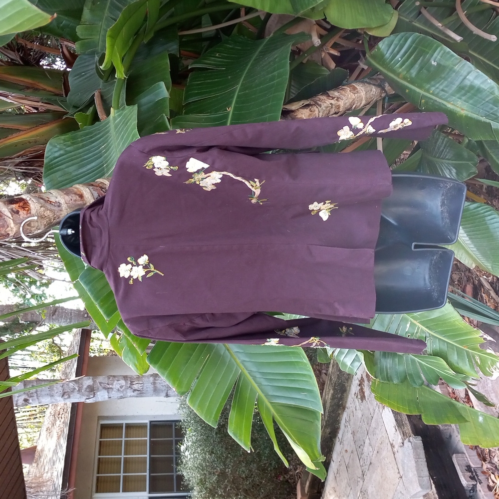 Embroidered jacket - Picture 4 of 6
